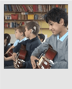 groovenplay whole class guitars 2